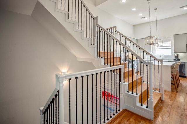 5841 Darling Street C, Houston, TX 77007