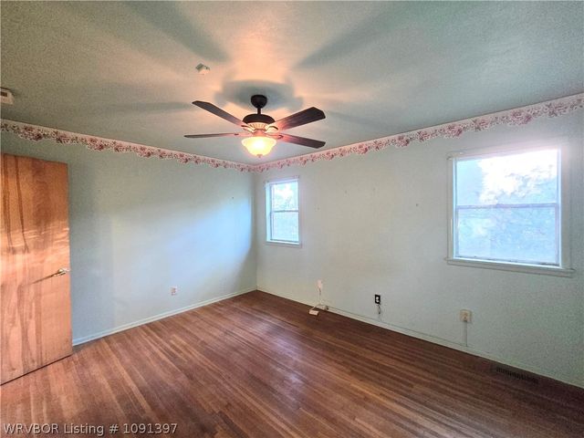 5711 Grand Avenue, Fort Smith, AR 72904