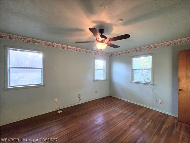 5711 Grand Avenue, Fort Smith, AR 72904