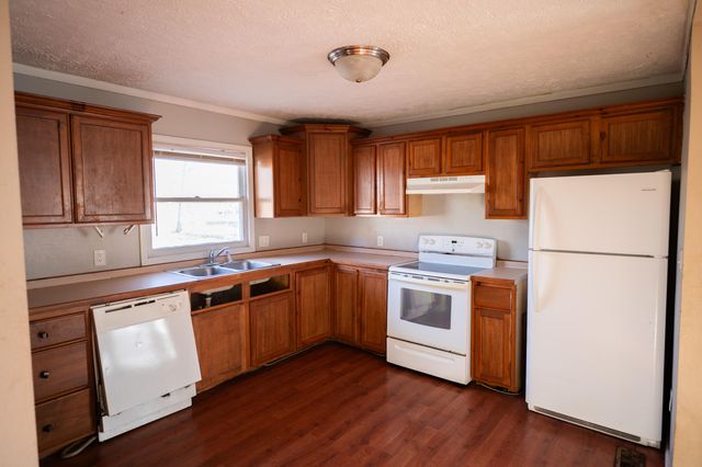 2074 N Columbia Avenue, Springfield, MO 65803