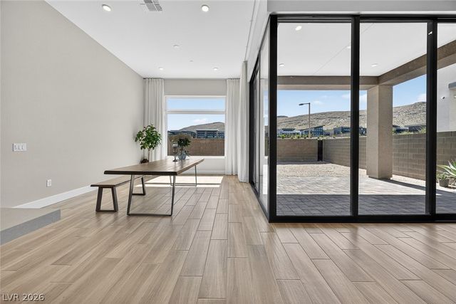 11033 Concord Valley Drive, Las Vegas, NV 89135