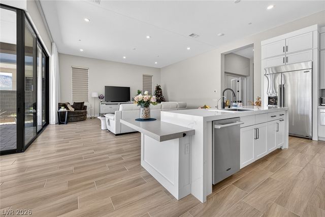 11033 Concord Valley Drive, Las Vegas, NV 89135