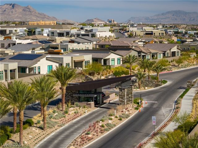 11033 Concord Valley Drive, Las Vegas, NV 89135