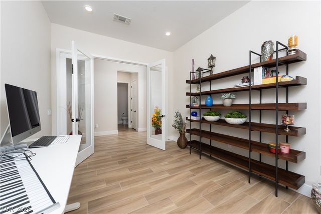 11033 Concord Valley Drive, Las Vegas, NV 89135