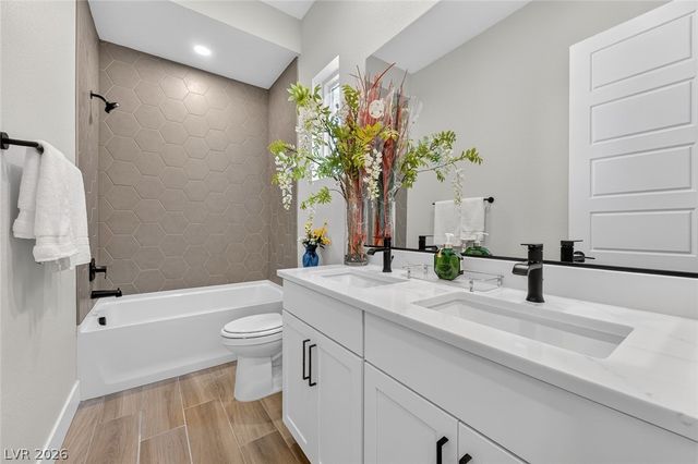 11033 Concord Valley Drive, Las Vegas, NV 89135