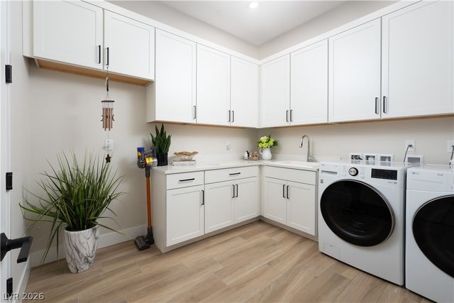 11033 Concord Valley Drive, Las Vegas, NV 89135