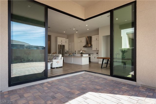 11033 Concord Valley Drive, Las Vegas, NV 89135