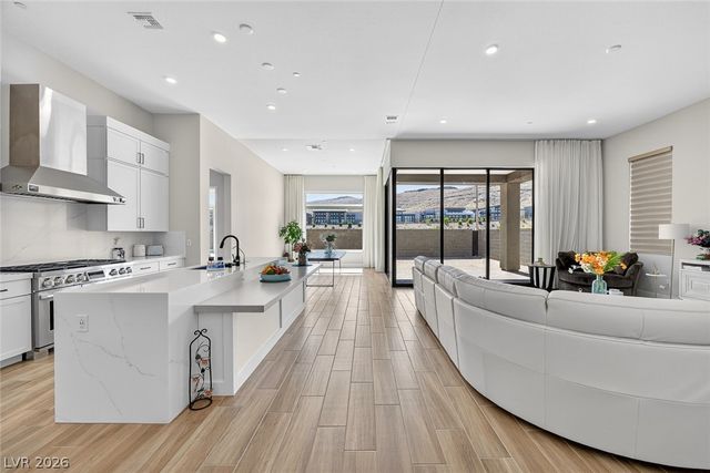 11033 Concord Valley Drive, Las Vegas, NV 89135