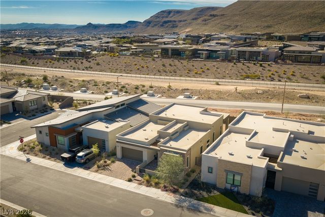 11033 Concord Valley Drive, Las Vegas, NV 89135