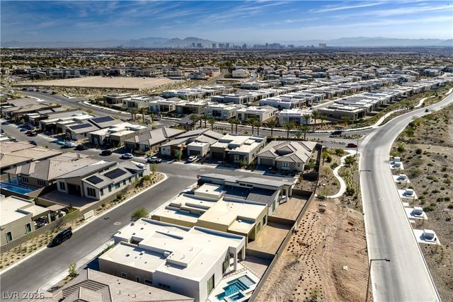 11033 Concord Valley Drive, Las Vegas, NV 89135