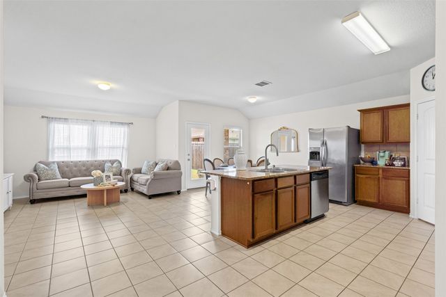 806 Opal Path, Princeton, TX 75407