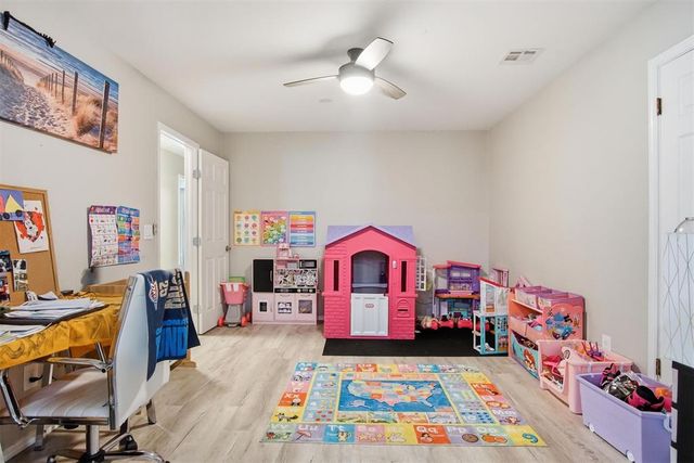 6304 NW 82nd Street, Oklahoma City, OK 73132
