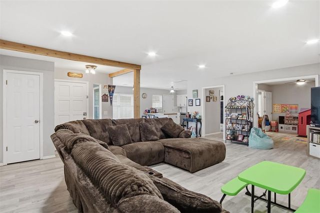 6304 NW 82nd Street, Oklahoma City, OK 73132