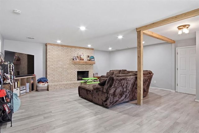 6304 NW 82nd Street, Oklahoma City, OK 73132