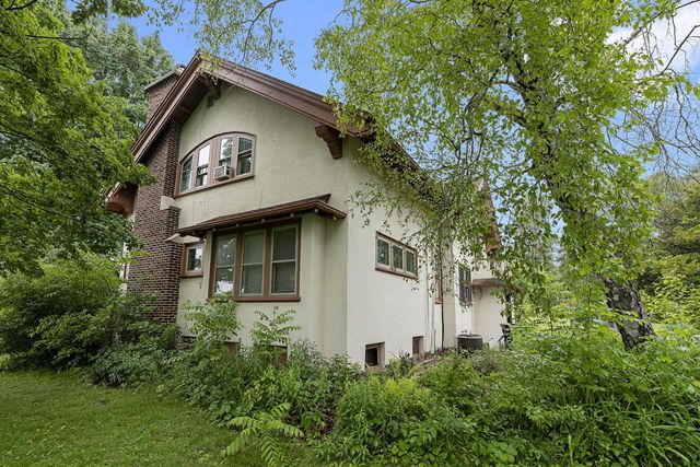 220 FOREST AVENUE, Kewaskum, WI 53040