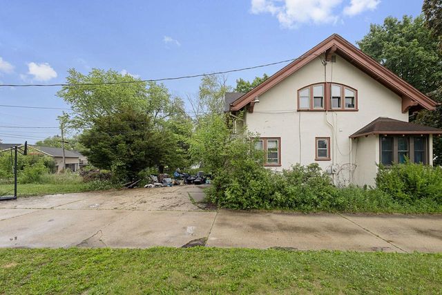 220 FOREST AVENUE, Kewaskum, WI 53040