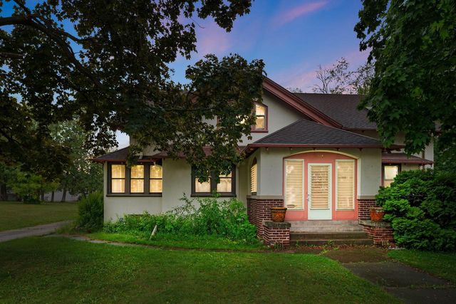 220 FOREST AVENUE, Kewaskum, WI 53040