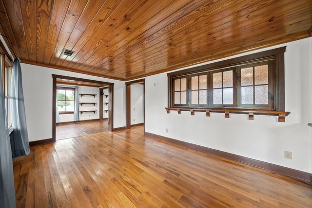 549 Swan Ave, Hohenwald, TN 38462