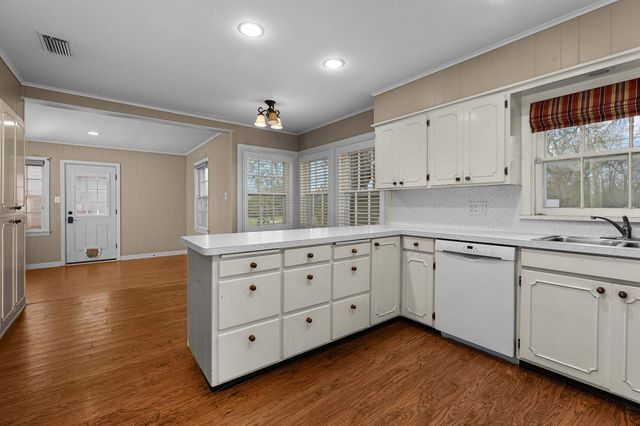 405 S Evenside, Henderson, TX 75654