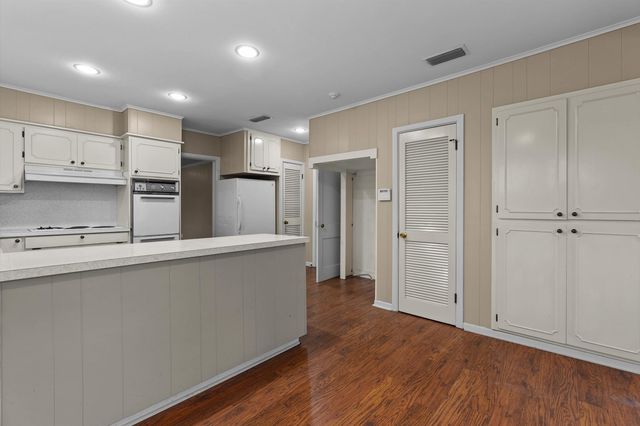 405 S Evenside, Henderson, TX 75654