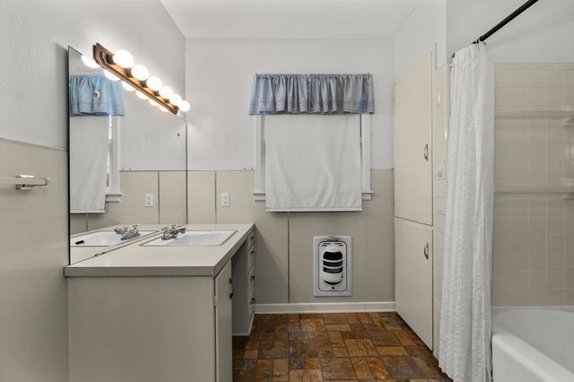 405 S Evenside, Henderson, TX 75654