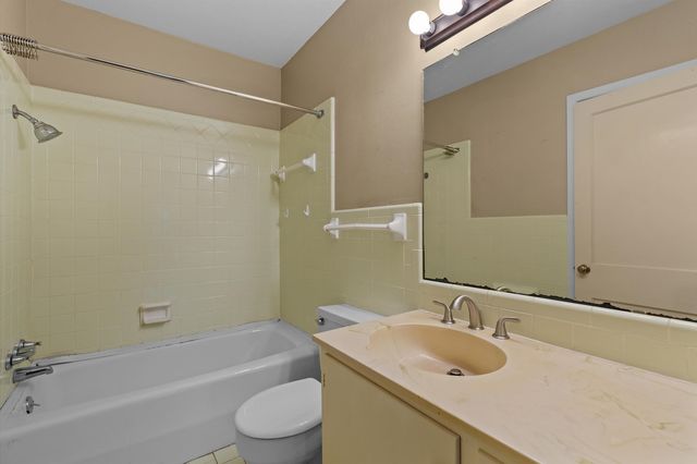 405 S Evenside, Henderson, TX 75654