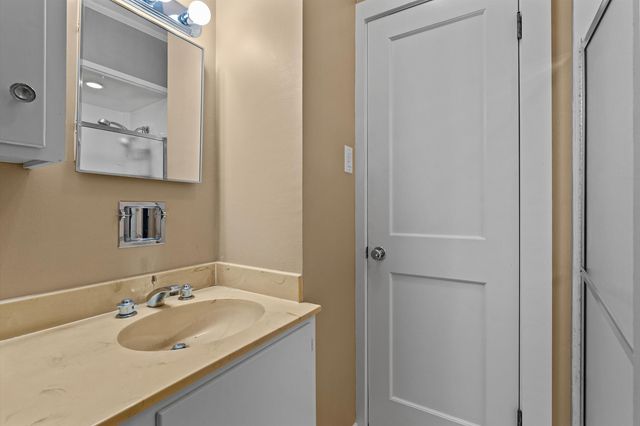 405 S Evenside, Henderson, TX 75654