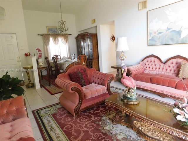 15871 SW 82nd St, Miami, FL 33193