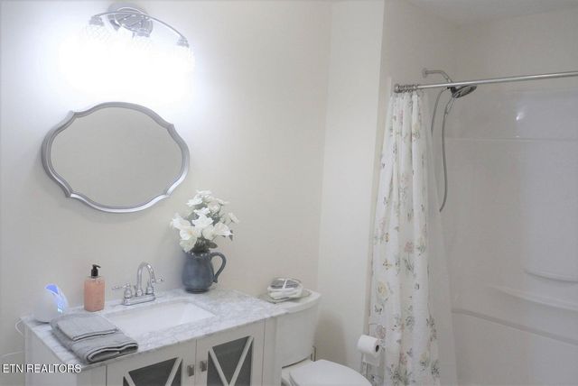 191 Walker Ford Rd, Maynardville, TN 37807