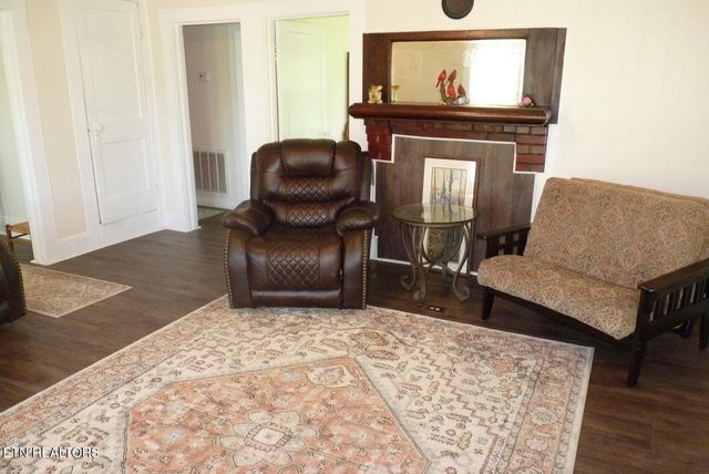 191 Walker Ford Rd, Maynardville, TN 37807