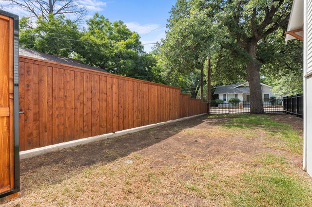 607 S Alamo Street, Weatherford, TX 76086