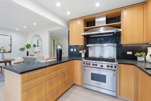 255 Sierra Vista Avenue, Mountain View, CA 94043