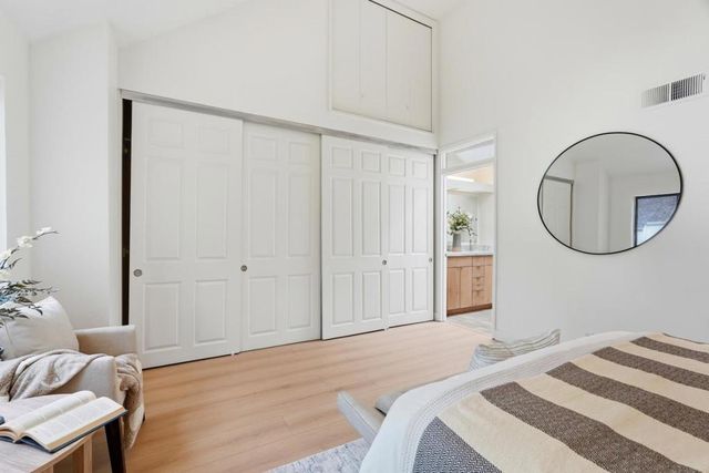 255 Sierra Vista Avenue, Mountain View, CA 94043