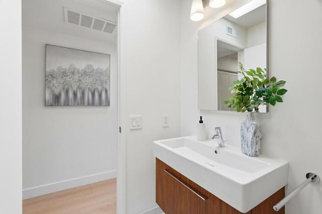255 Sierra Vista Avenue, Mountain View, CA 94043