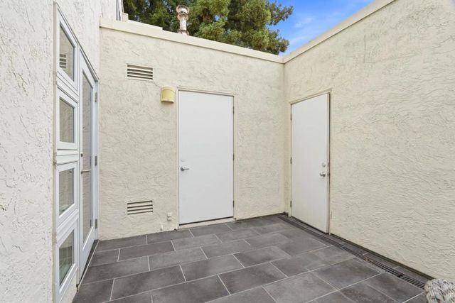 255 Sierra Vista Avenue, Mountain View, CA 94043