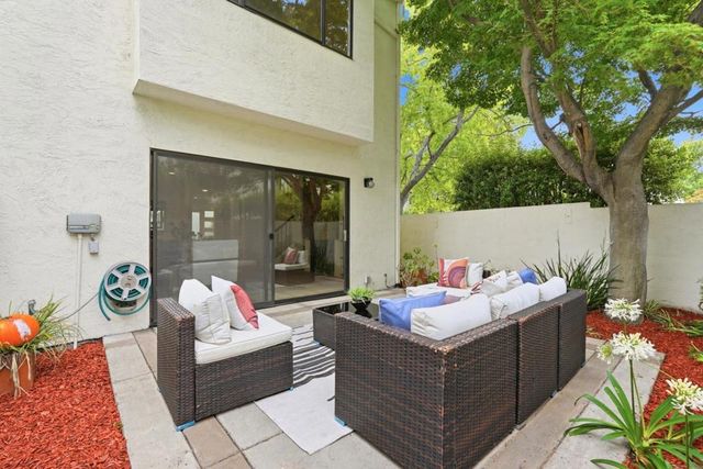 255 Sierra Vista Avenue, Mountain View, CA 94043
