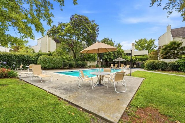 255 Sierra Vista Avenue, Mountain View, CA 94043