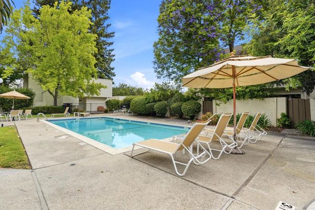 255 Sierra Vista Avenue, Mountain View, CA 94043