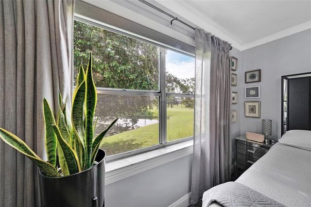 9281 Sunrise Lakes Boulevard 212, Sunrise, FL 33322