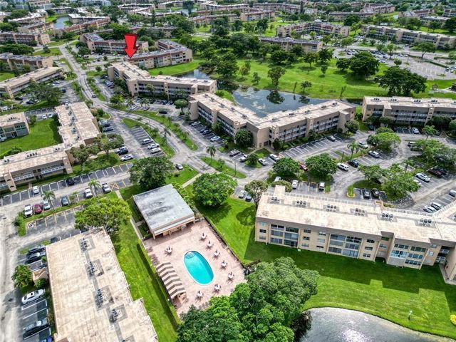 9281 Sunrise Lakes Boulevard 212, Sunrise, FL 33322