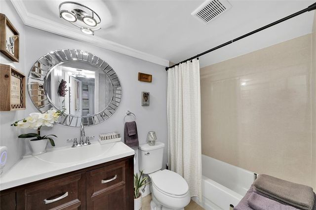 9281 Sunrise Lakes Boulevard 212, Sunrise, FL 33322