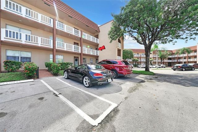 9281 Sunrise Lakes Boulevard 212, Sunrise, FL 33322