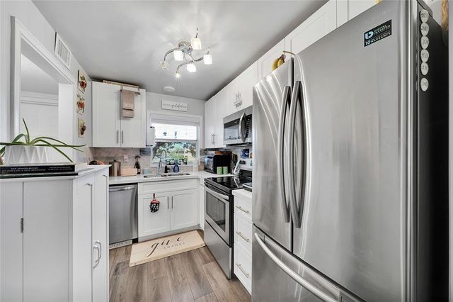 9281 Sunrise Lakes Boulevard 212, Sunrise, FL 33322