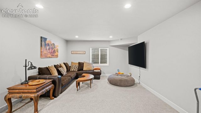 6724 Golden Briar Lane, Colorado Springs, CO 80927