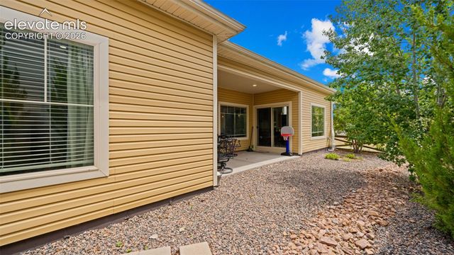 6724 Golden Briar Lane, Colorado Springs, CO 80927