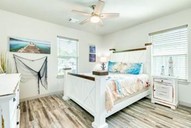 117 Tarpon Avenue, Galveston, TX 77550