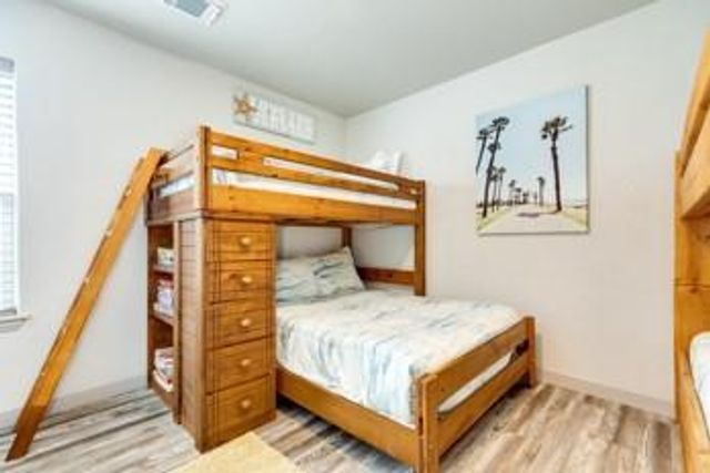 117 Tarpon Avenue, Galveston, TX 77550