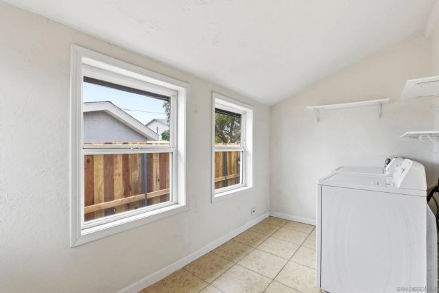 3891 Superba St, San Diego, CA 92113