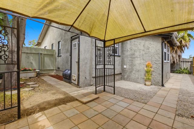 3891 Superba St, San Diego, CA 92113