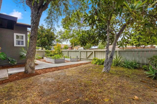 3891 Superba St, San Diego, CA 92113